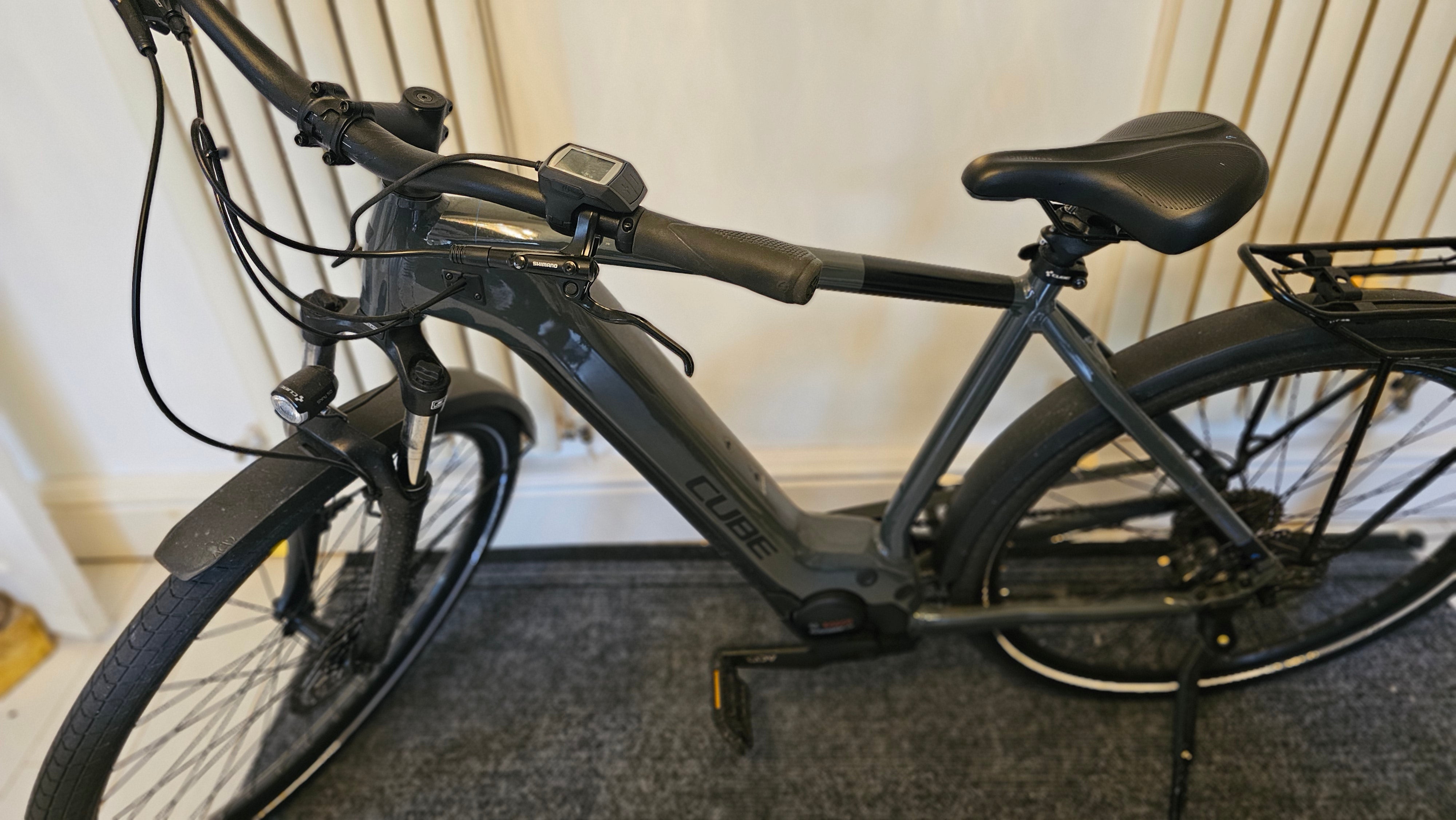Cube Touring Hybrid One 400 (2022)