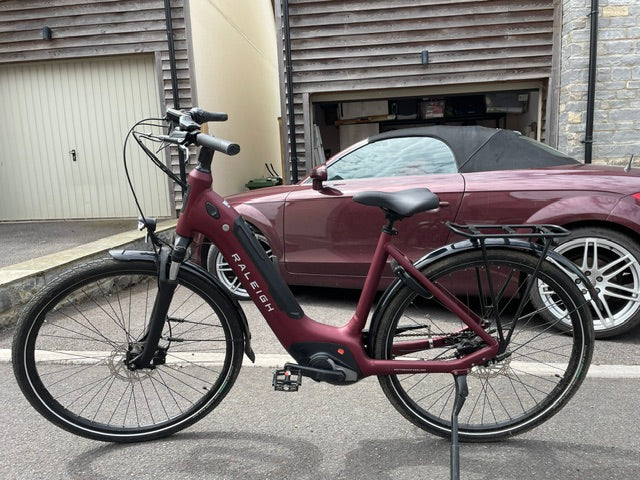 Raleigh Motus Tour Hub (2023)