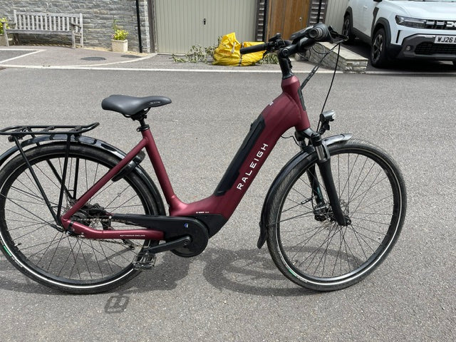 Raleigh Motus Tour Hub (2023)