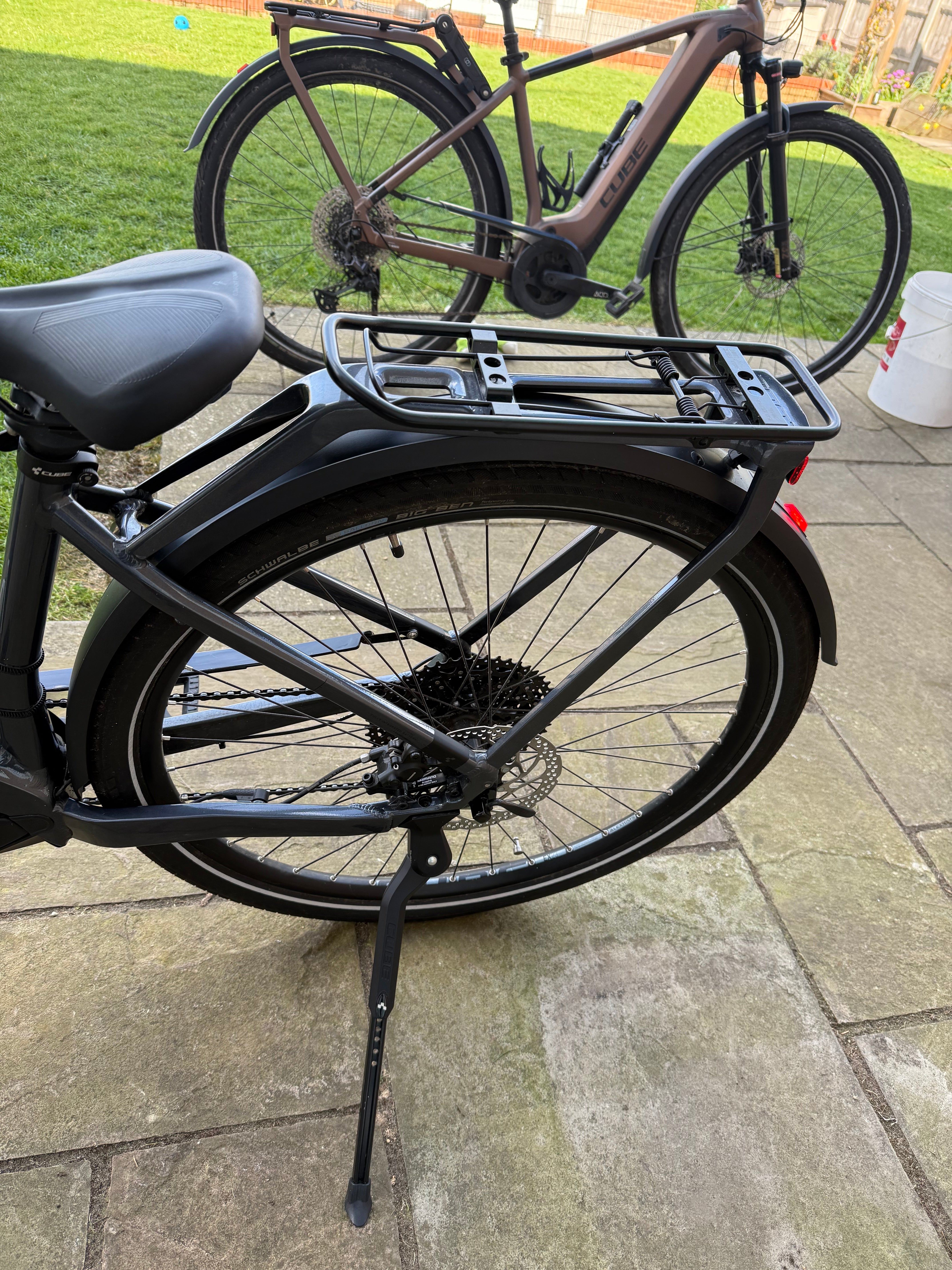 Cube Touring Hybrid Pro 625 (2022)