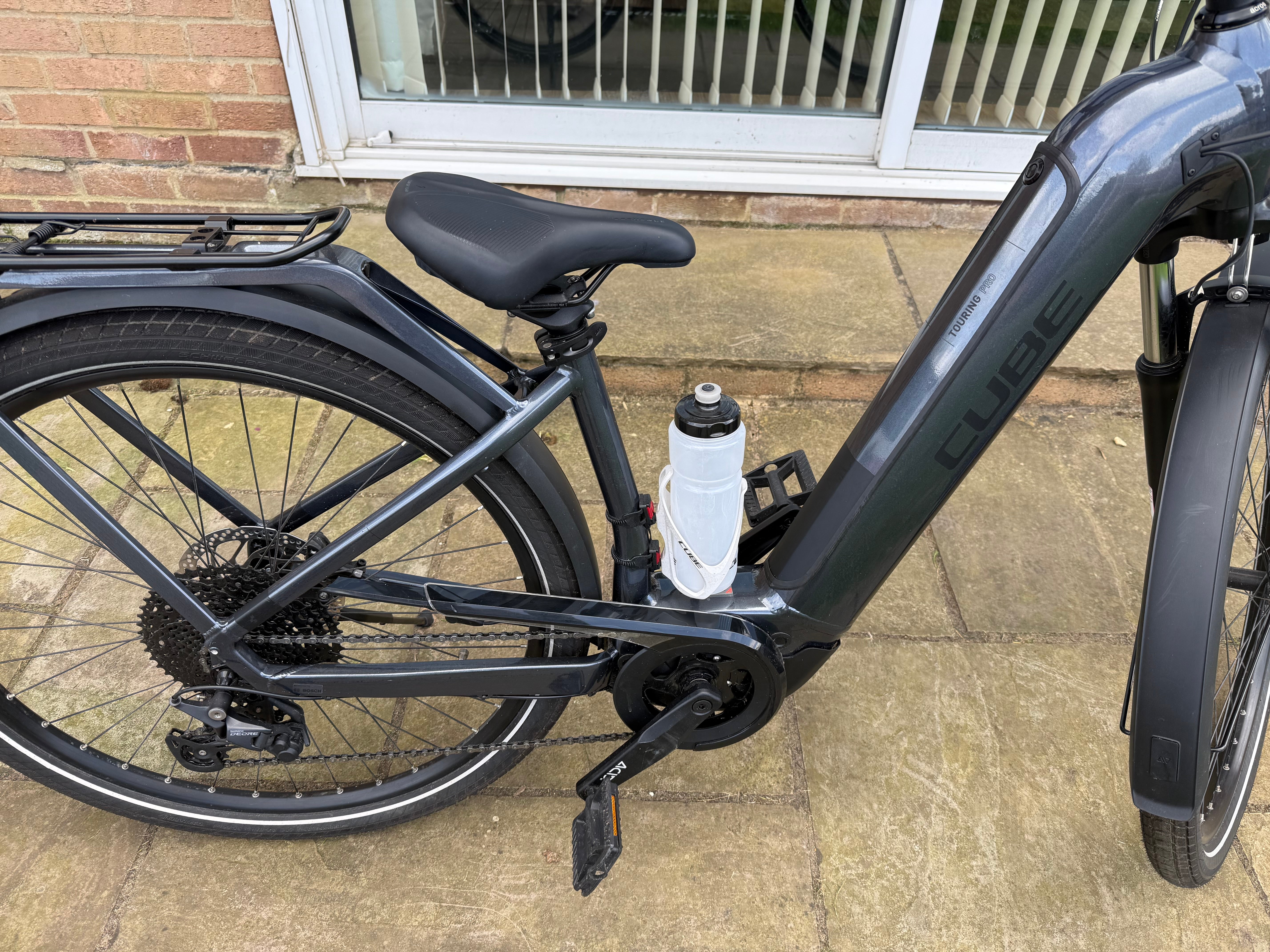Cube Touring Hybrid Pro 625 (2022)