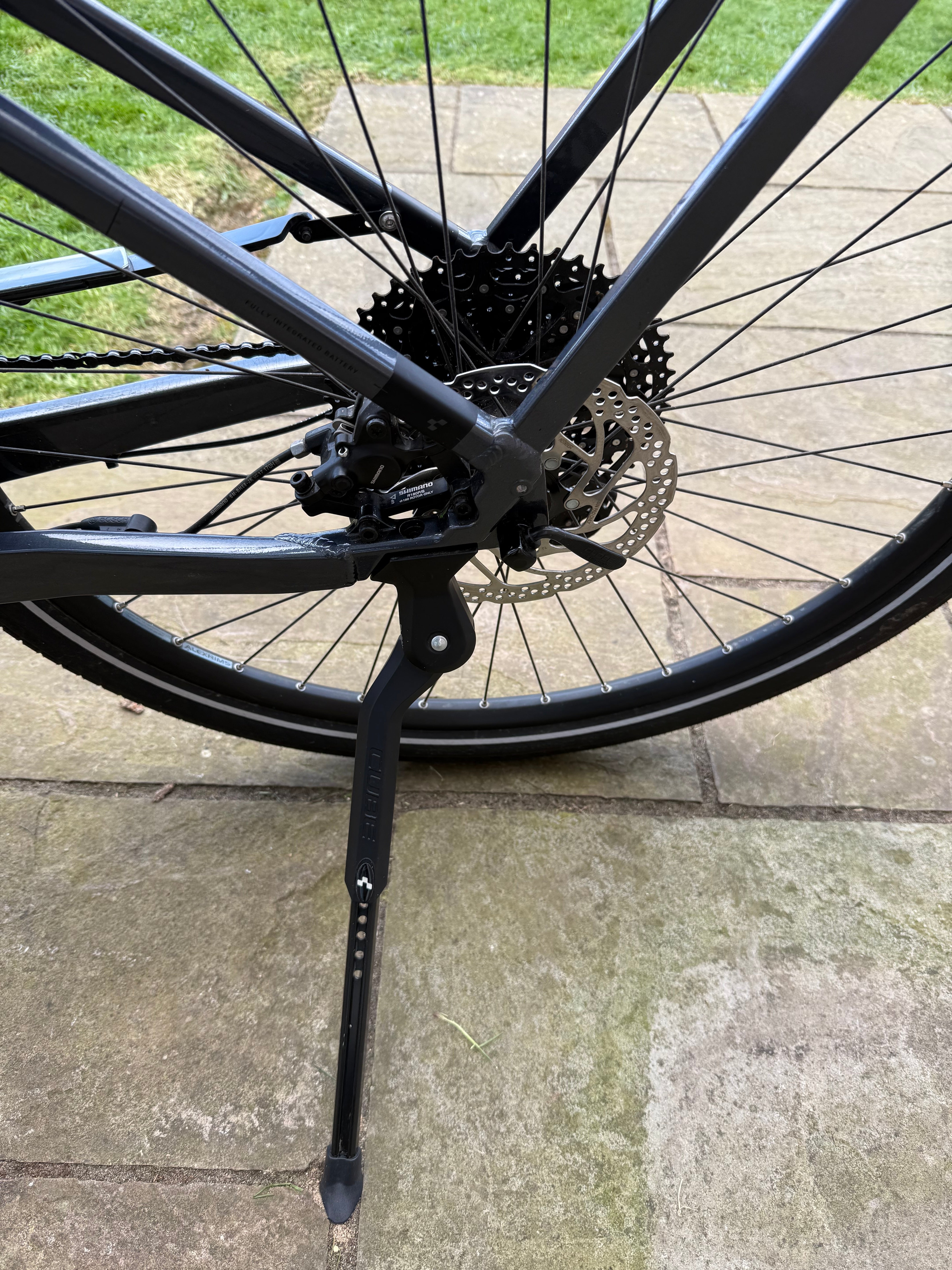 Cube Touring Hybrid Pro 625 (2022)