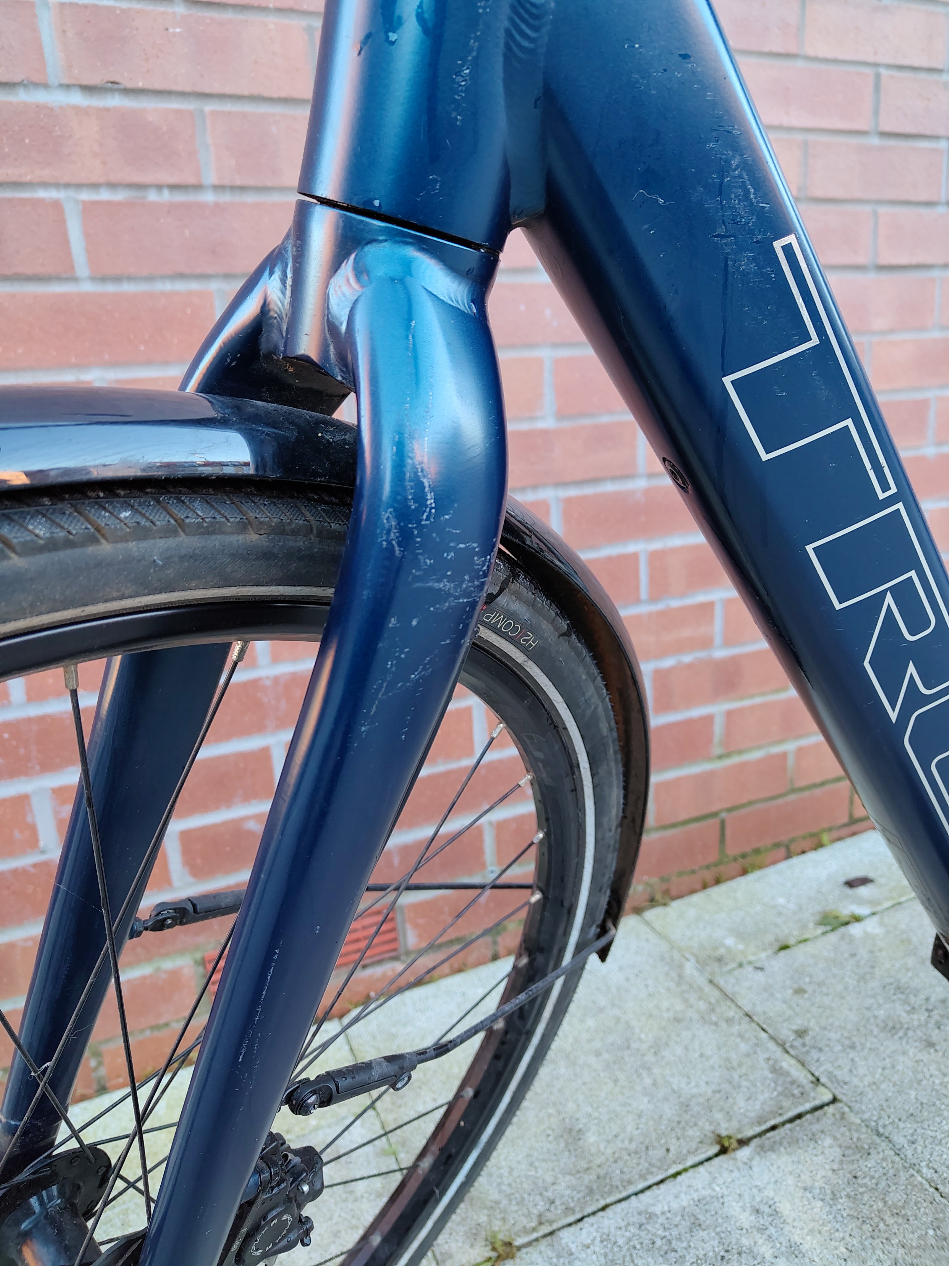 Trek FX+2 (2022)