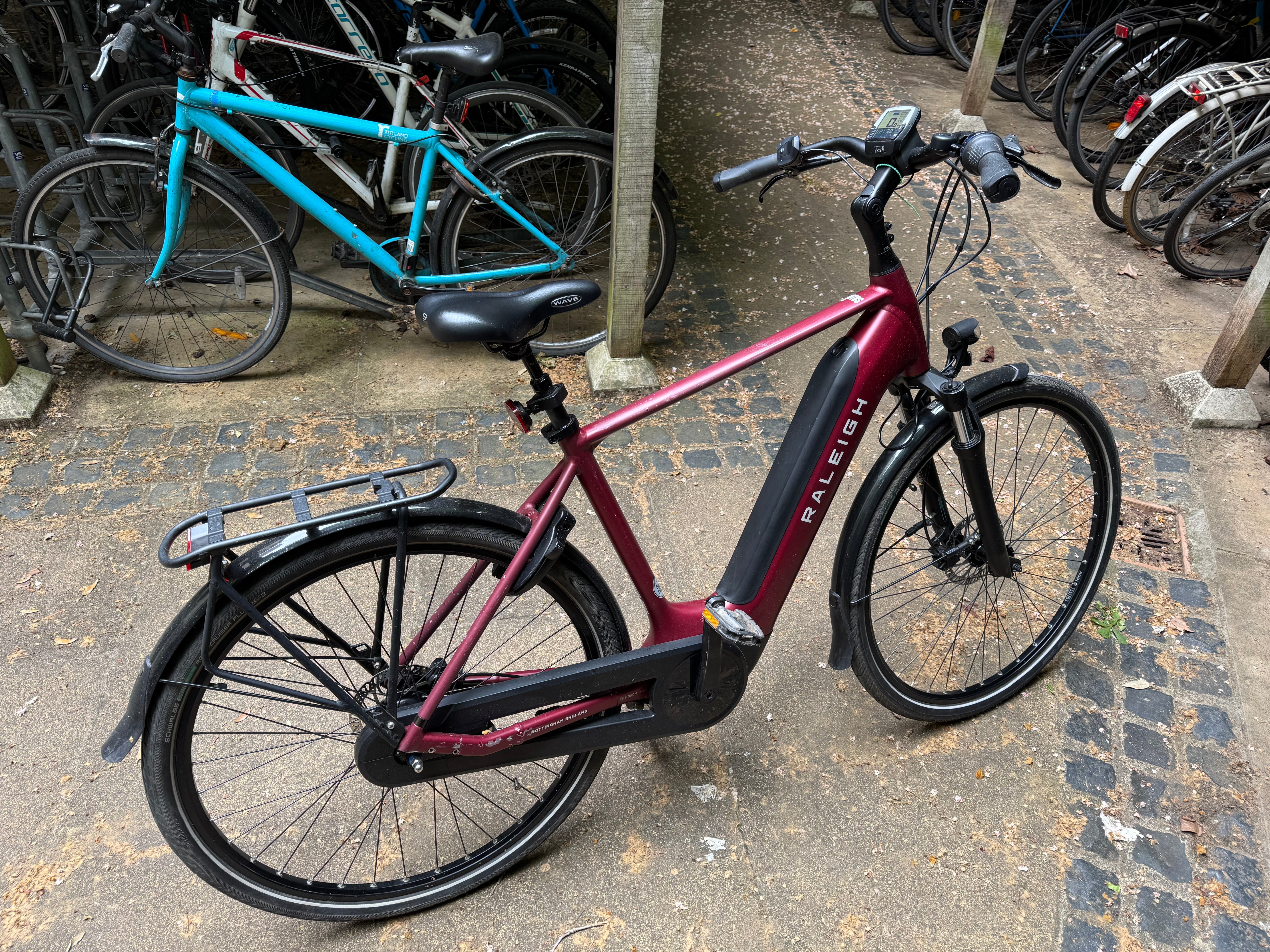 Raleigh Motus Tour Hub (2023)