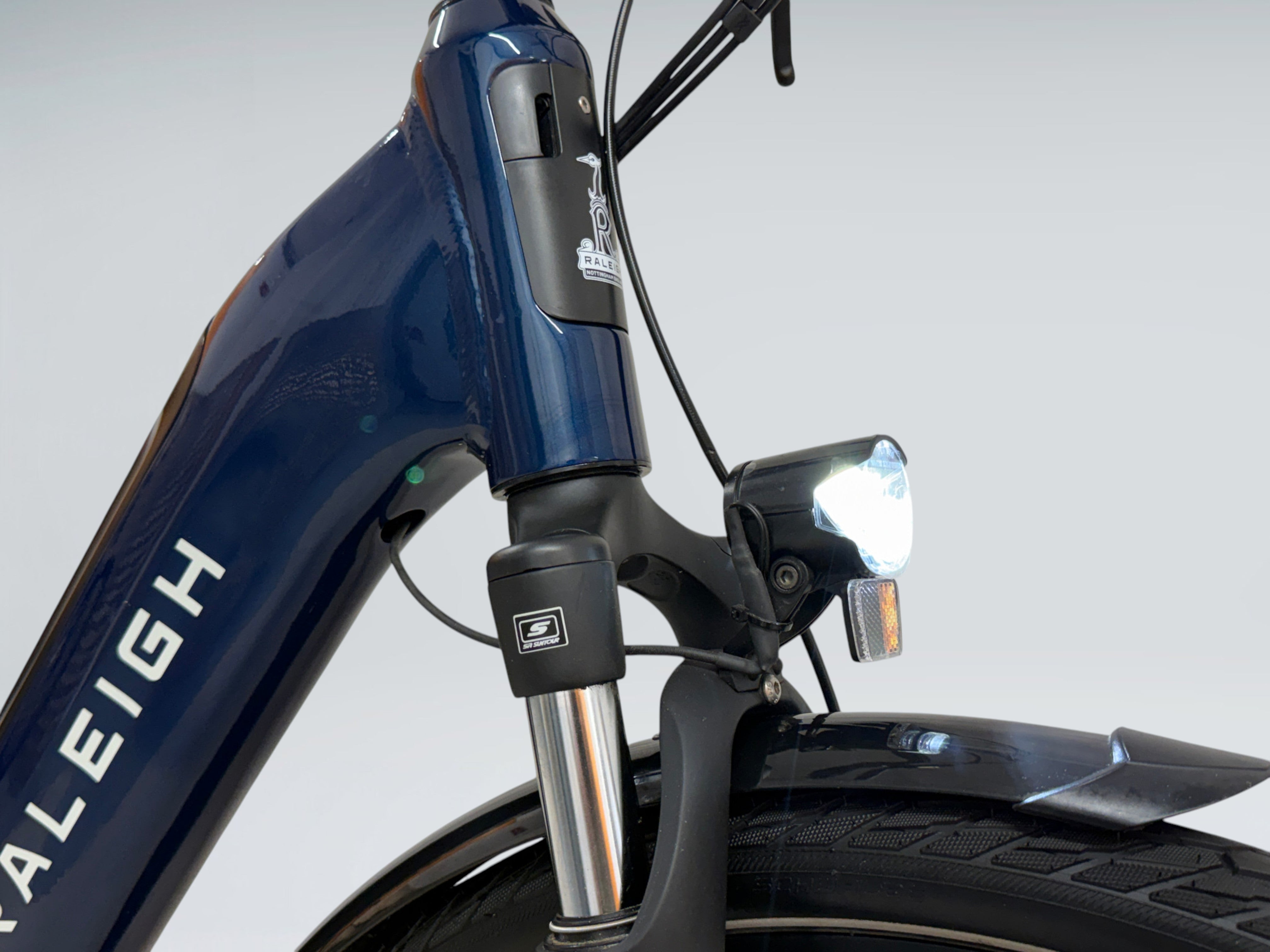 Raleigh Motus Tour Plus Hub (2022)