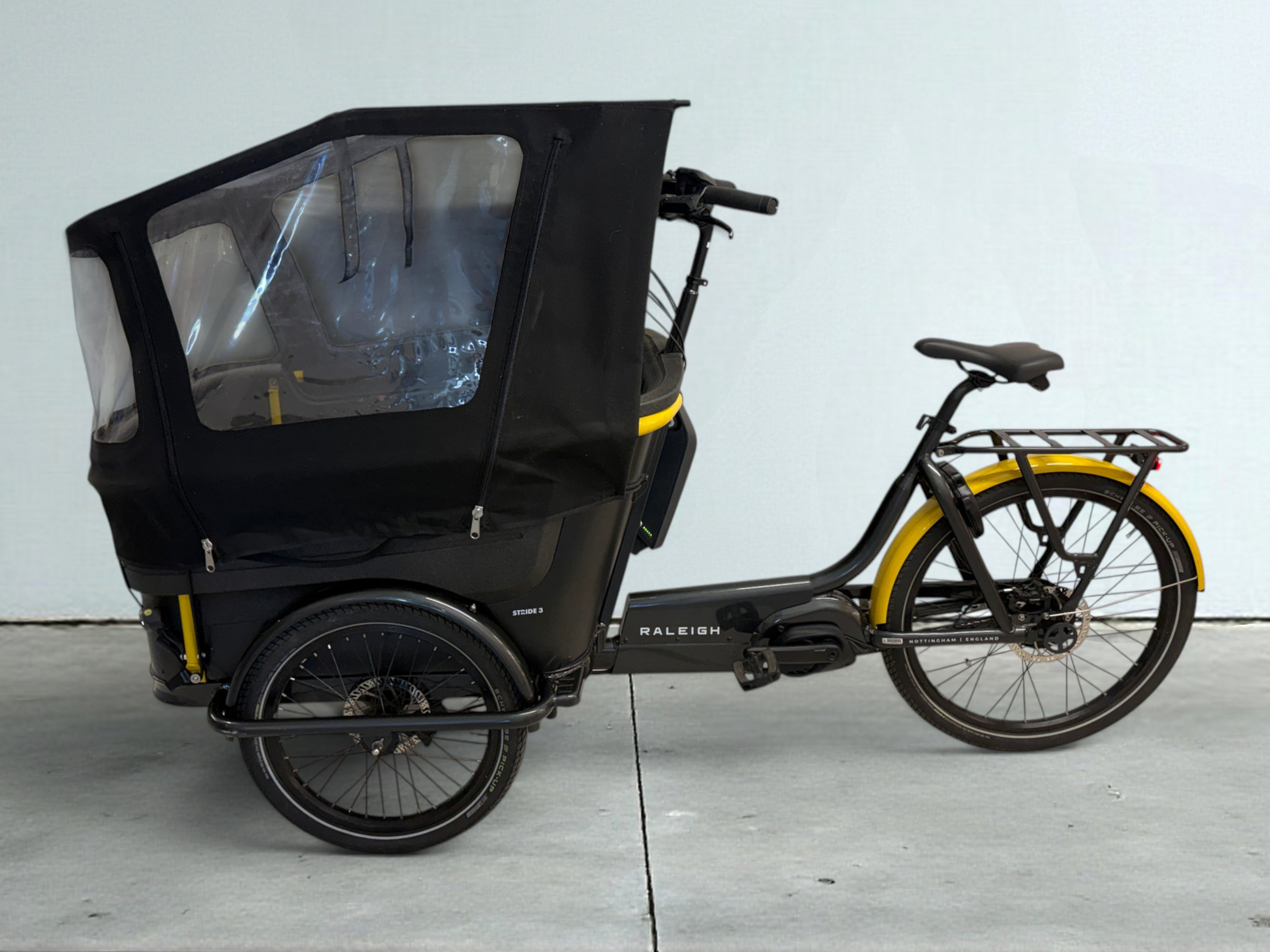 Raleigh Stride 3 (inc Rain Cover)